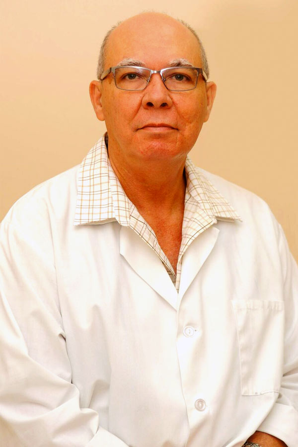 Dr. Julio Diaz